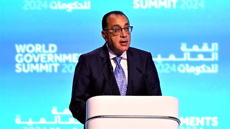 رئيس الوزراء يلقي