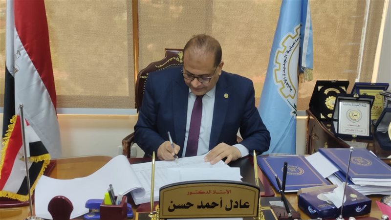 الدكتور عادل حسن،