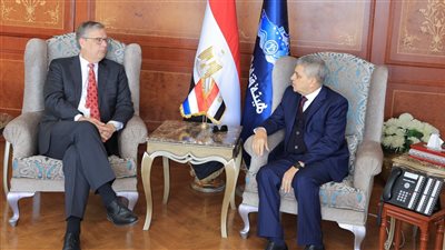 أسامة ربيع يبحث سبل التعاون مع السفير الهولندي في مجالات التدريب والتحول الأخضر 