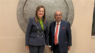 وزيرة التخطيط تبحث فرص الاستثمار مع رئيس مجلس إدارة مجموعة 