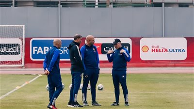 مران الأهلي، كولر يجتمع مع خالد بيبو للاطمئنان على ترتيبات رحلة الجزائر