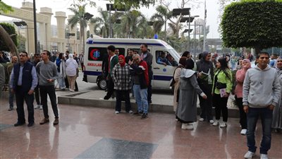 تجربة إخلاء ناجحة بكلية الآداب جامعة عين شمس