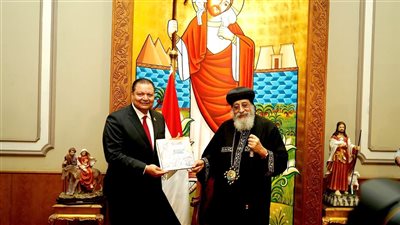 رئيس الرقابة الصحية يلتقي البابا تواضروس الثاني لحصول المنشآت الصحية التابعة للكنيسة على اعتماد GAHAR