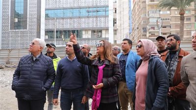 محافظ دمياط تتفقد مبنى ديوان المحافظة وتتابع مستجدات المركز التكنولوجي لخدمة المواطنين