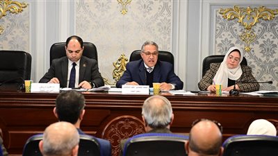 بحضور المحافظ، محلية النواب تناقش طلبات إحاطة بشأن مشكلات الأقصر