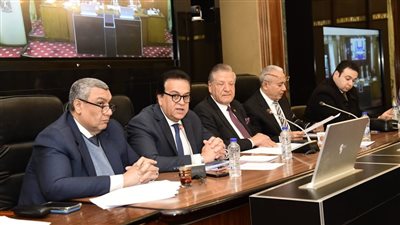 وزير الصحة: 