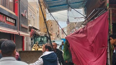 إزالة 22 حالة تعدٍّ وإشغال بحي أول في الإسماعيلية (صور) 