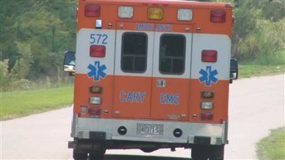 قتيل و12 مصابا باقتحام سيارة لغرفة طوارئ مستشفى في تكساس الأمريكية (فيديو)