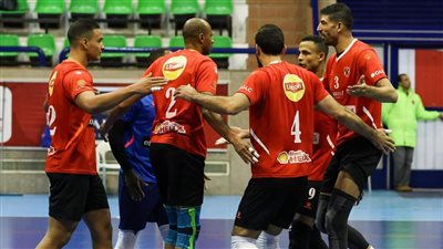 الأهلي يكرم فريق الطائرة رجال بعد تحقيق الرباعية 