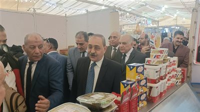 محافظ الإسماعيلية يفتتح معرض أهلا رمضان (صور) 