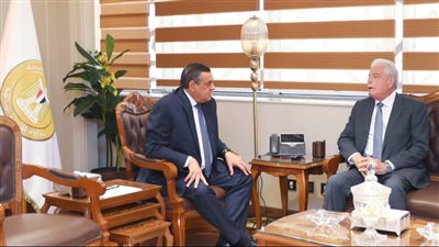 وزير التنمية المحلية يتابع مع محافظ جنوب سيناء تنفيذ المشروعات التنموية والخدمية