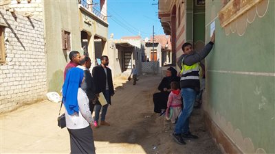 مياه الفيوم تنظم حملة لطرق الأبواب بقرى مشروع توسعات الصرف الصحي