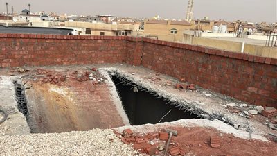 إزالة عدد من مخالفات البناء بالقاهرة الجديدة