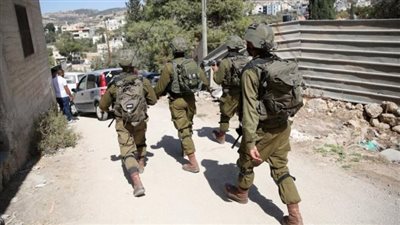 الاحتلال يقتحم مخيم طولكرم ويدمر البنية التحتية