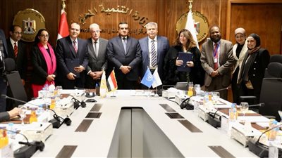 وزير التنمية المحلية ومحافظ جنوب سيناء يشهدان توقيع مشروع تعزيز الاستثمار بمدينة دهب