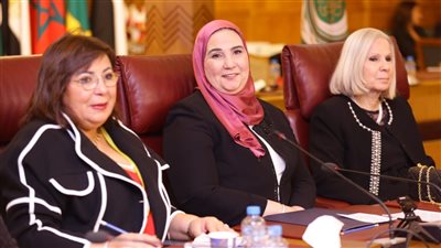 وزيرة التضامن تفتتح فعاليات المؤتمر السنوي لجمعية سيدات أعمال مصر 21 بجامعة الدول العربية