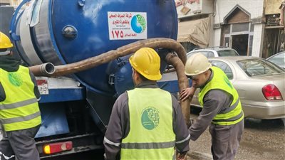 محافظ القاهرة: جميع رؤساء الأحياء في الشوارع لمتابعة كسح مياه الأمطار 