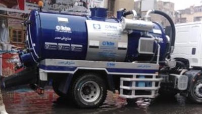 انتشار معدات صرف مياه الأمطار في شوارع الجيزة 