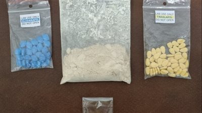 طرد خاص بطفل عمره 4 سنوات.. الشرطة الإيطالية تضبط تاجر مخدرات 