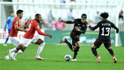 دوري أبطال أفريقيا، عبد المنعم ينقذ الأهلي من أخطر فرص شباب بلوزداد بعد 30 دقيقة