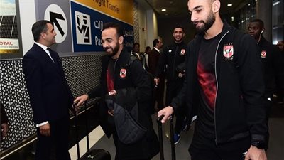 بعثة الأهلى تتجه إلى مطار هواري بومدين بالجزائر استعدادا للعودة إلى القاهرة (فيديو)