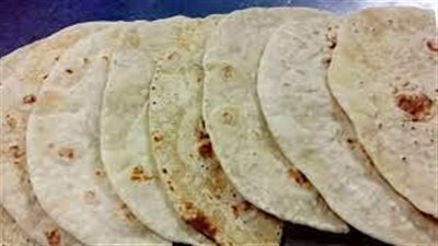 تفسير حلم الخبز الناشف في المنام وعلاقته بضيق الرزق وخسارة المال 