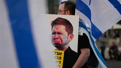 يائير يواصل توريط نتنياهو، وصف الفلسطينيين بـ الوحوش