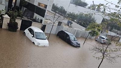 فيضانات عارمة تضرب مدينة نتانيا بالأراضي الفلسطينية المحتلة 
