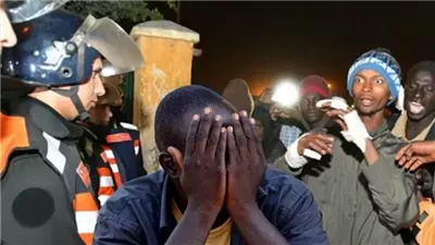 أفارقة يثيرون الشغب والفوضى بشوارع هولندا (فيديو)