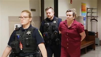 السجن مدى الحياة لسيدة قتلت ابنها لحمايته من الديون