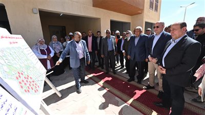 وزير الإسكان يفتتح مشروع 