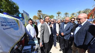 وزير الإسكان: خدمات المياه والصرف بالوادى الجديد شهدت تطورًا كبيرًا 