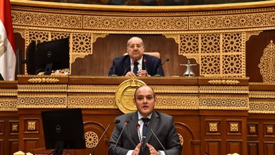  وزير الصناعة أمام الشيوخ: تخصيص أكثر من 1370 قطعة أرض.. صادرات مصر السلعية تسجل 35 مليار و631 مليون دولار خلال عام 2023.. انخفاض عجز الميزان التجاري.. وتراجع الواردات بنسبة 14%