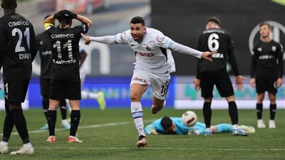تريزيجيه يقود طرابزون سبور للفوز على بينديك في الدوري التركي