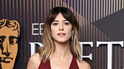 حفل البافتا، كيليان مورفي وديزي إدجار جونز أول الحضور على السجادة الحمراء (صور)