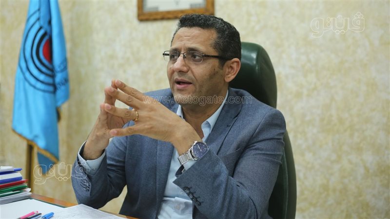 الكاتب الصحفي خالد
