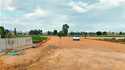 محافظ الغربية يتابع سير العمل بكورنيش المحلة ومحور طريق النعناعية بكفر الزيات (صور)