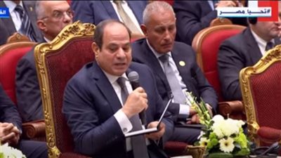  السيسي: إيرادات قناة السويس تراجعت بنسبة تتراوح بين 40% و50%