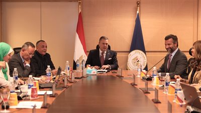 وزير السياحة والآثار يبحث الترويج الرقمي للمقاصد المصرية