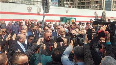 مجلس إدارة النادي الأهلي يصل الزمالك (فيديو)