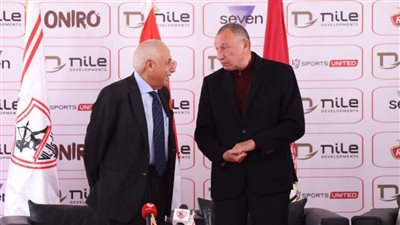 أعضاء نادي الزمالك يهتفون للخطيب: بيبو بيبو