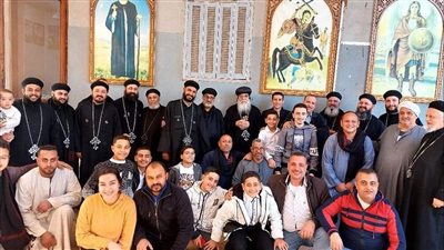  الأنبا مكاريوس يدشن أواني خدمة وشمامسة جدد بإيبارشية المنيا