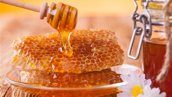 تفسير حلم أكل العسل في المنام وعلاقته بزوال الهم والضيق والكرب