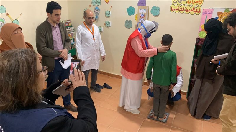 فحص طلاب المدارس
