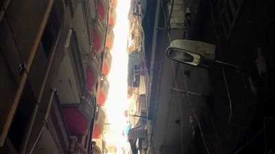 تمهيدا لهدمهما، تسليم عقارين مائلين بالمنتزه إلى مقاول الإزالة