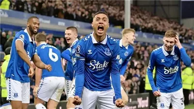 الدوري الإنجليزي، برانثوايت يسجل الهدف الأول لـ إيفرتون أمام ليفربول 