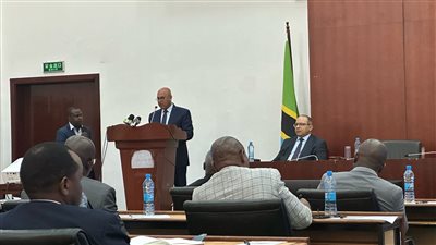 كامل الوزير: جاهزون لتطوير شبكة طرق تنزانيا