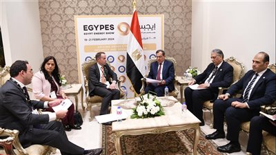 الملا يجري مشاورات مع رؤساء شركات آي بي آر وأدنوك للزيوت lFS الكندية