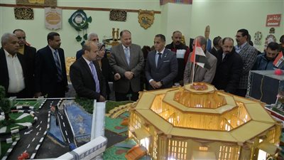 محافظ أسيوط يفتتح المعرض الصناعي الدائم (صور)
