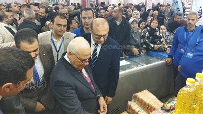 15 صورة ترصد افتتاح محافظ بورسعيد لمعرض أهلا رمضان بحضور الآلاف